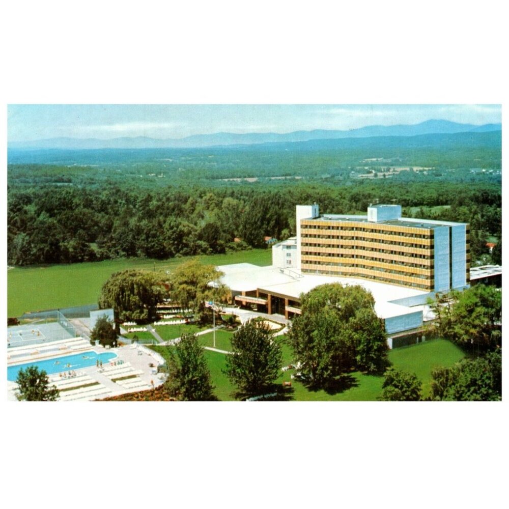 Postcard Chrome era Kerhonkson New York The Granit hotel and country club